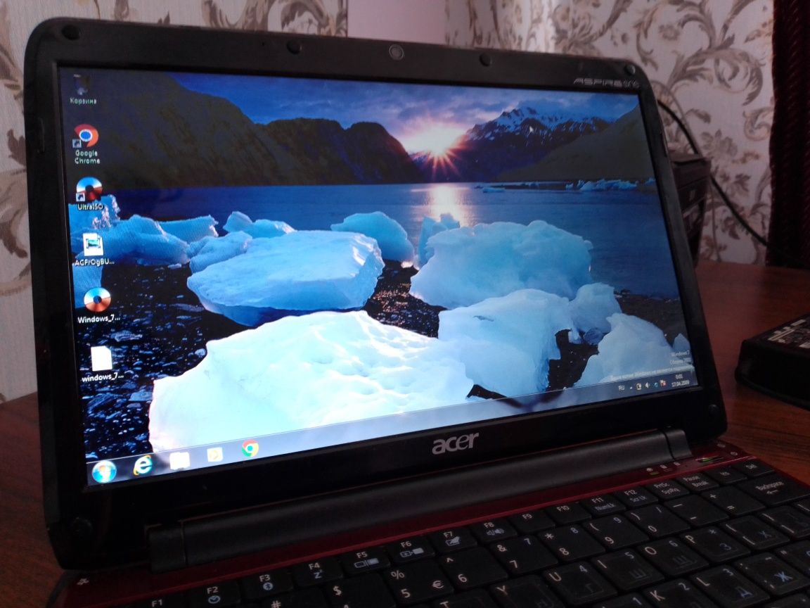 Acer aspire ONE нетбук