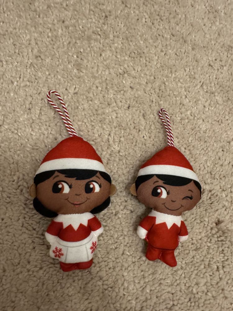 The Elf On The Shelf zestaw dwóch maskotek z McDonald’s 2022
