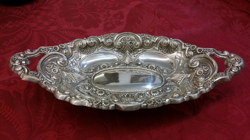 Fruteiro com pegas em Prata