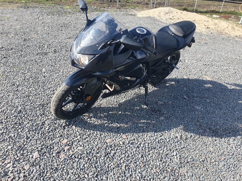 Продам Kavasaki 250r