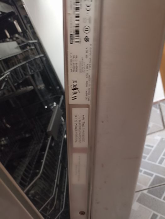 Zmywarka Whirlpool uszkodzona
