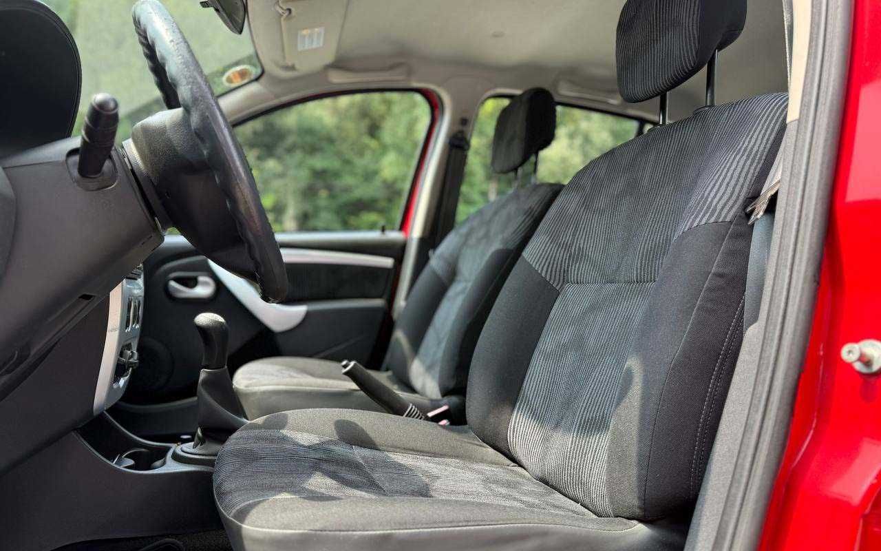 Dacia Sandero 2010