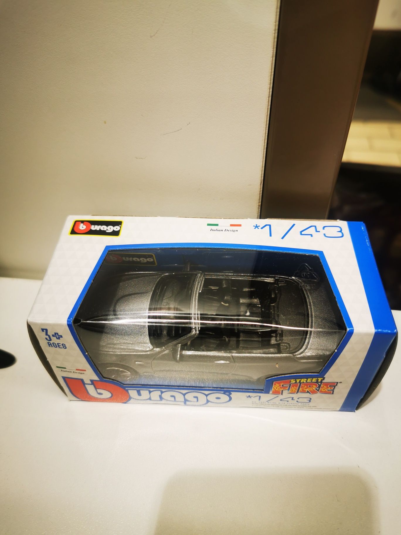 Bmw M4 Cabrio Burago 1/43 Novo