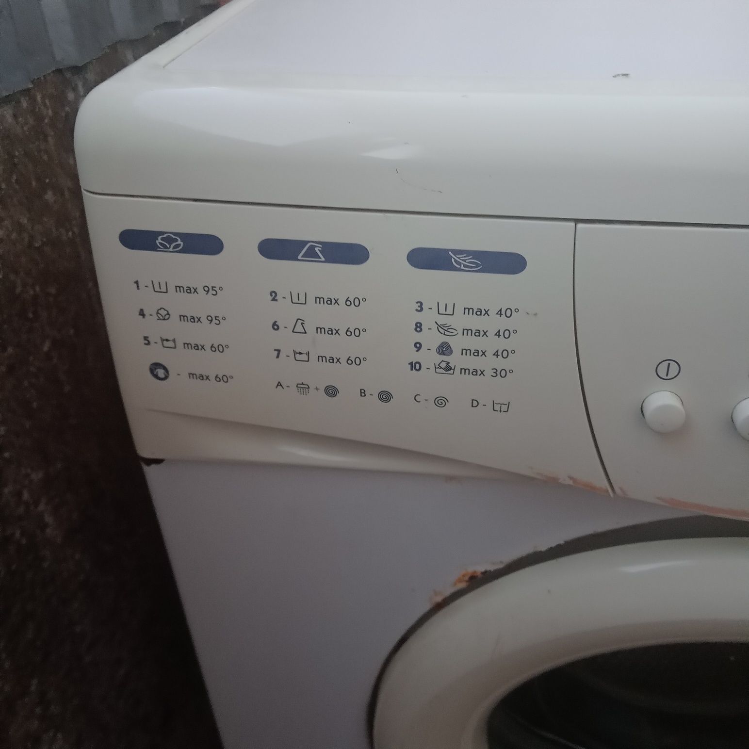 Продам пральну машину Whirlpool