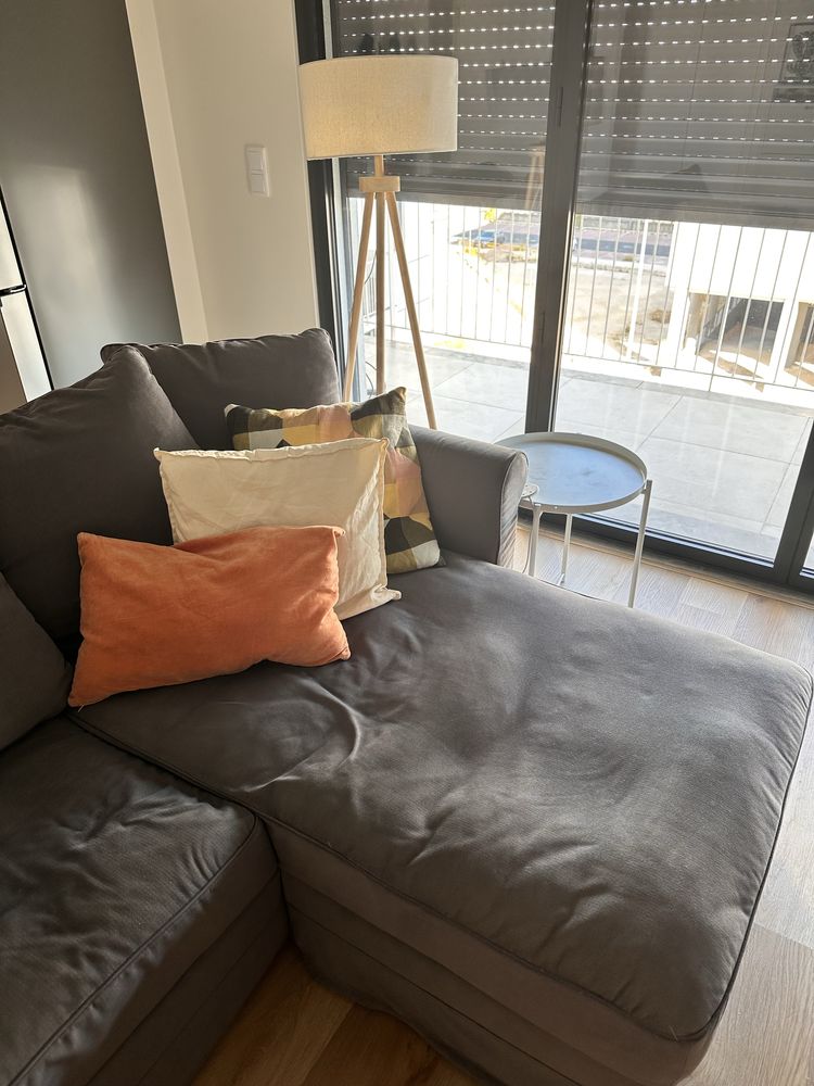 Sofá IKEA GRÖNLID com chaise e arrumação