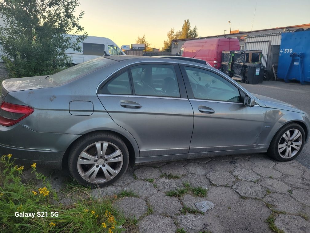 Sprzedam Mercedesa C 220 CDI