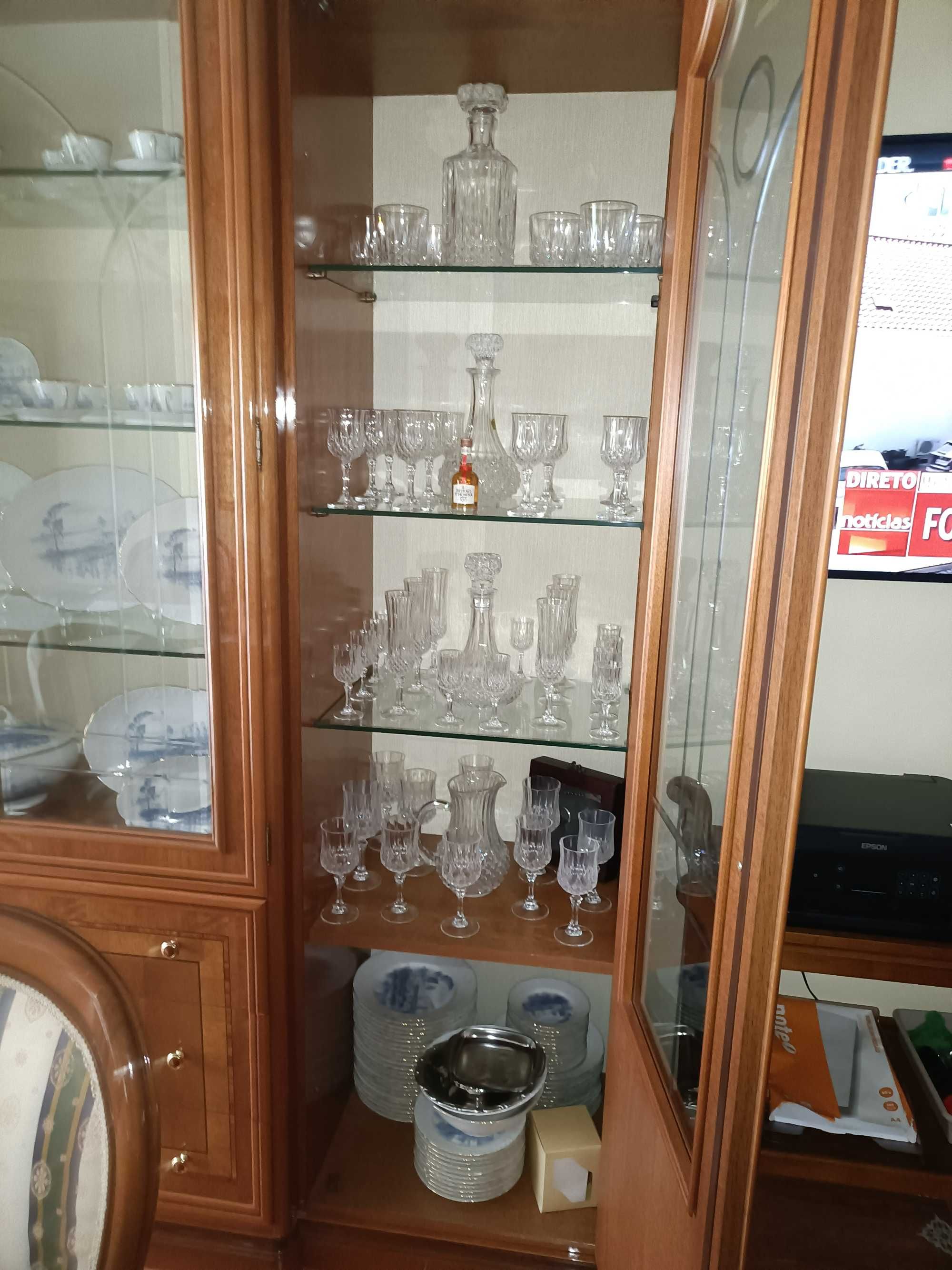 Móvel de Sala pra arrumação