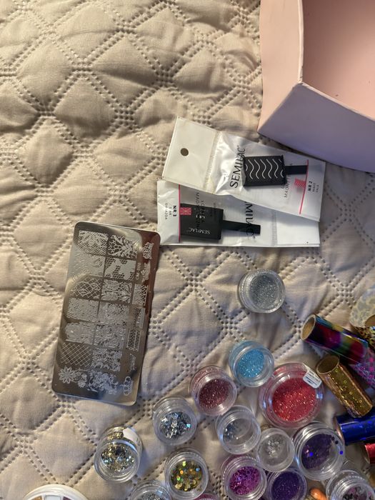 Sprzedam akcesoria do paxnokcji żelowych