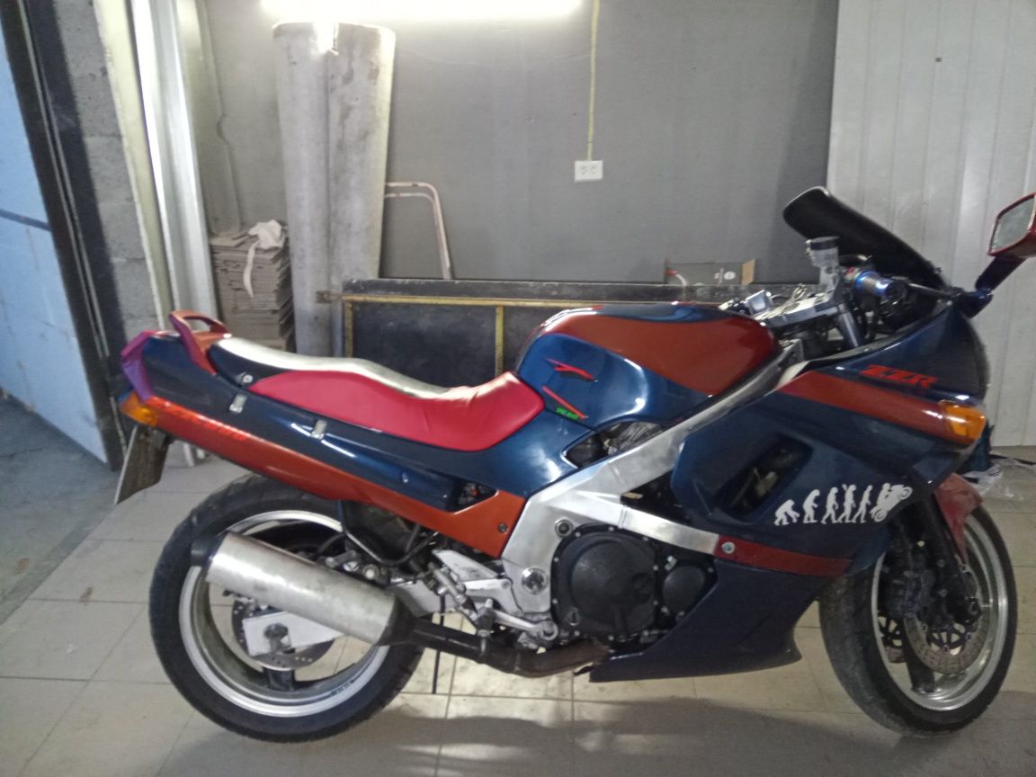 Kawasaki ZZR600, 1991 р.н.