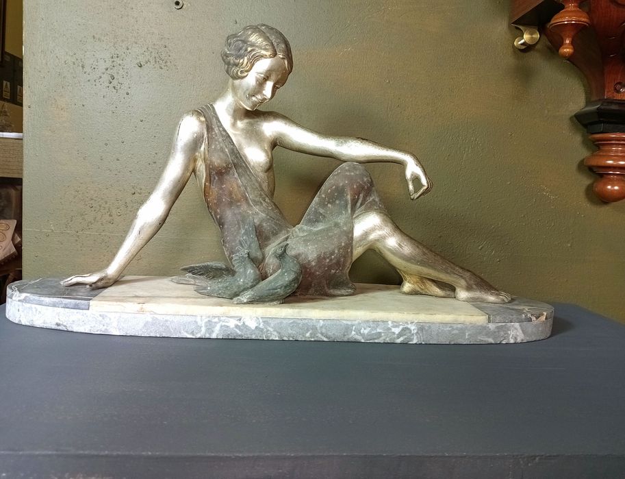 Rzeźba w stylu art deco