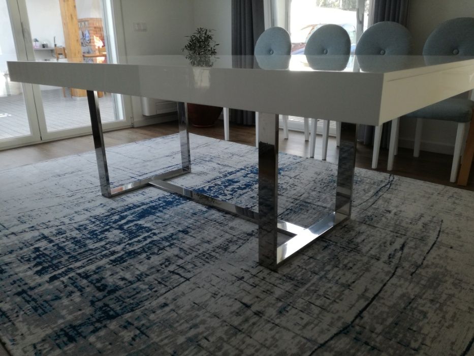 Mesa Jantar Extensível Lacada Branco Brilho e Base Inox Polido