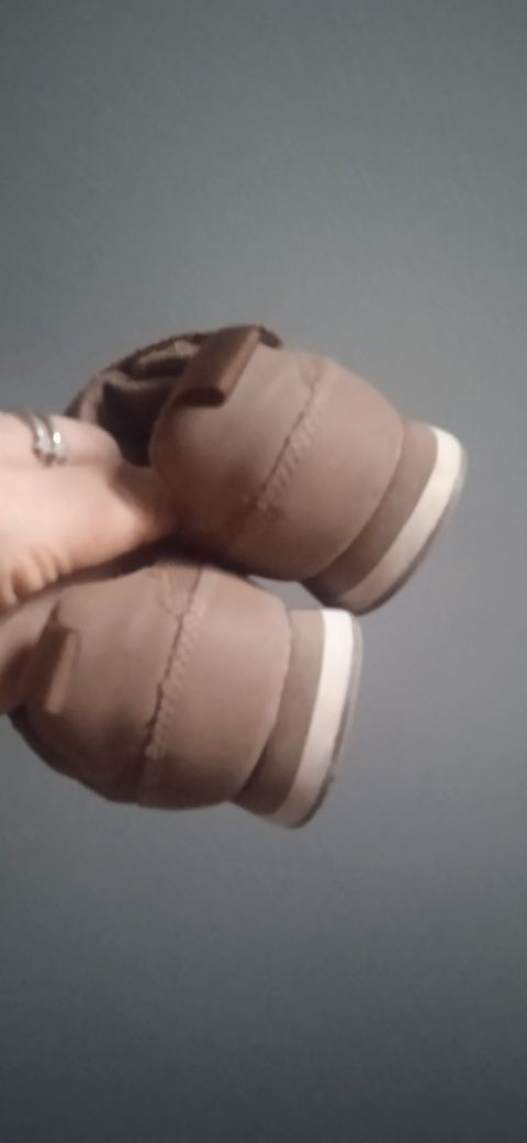 Adidasy zamszowe 25