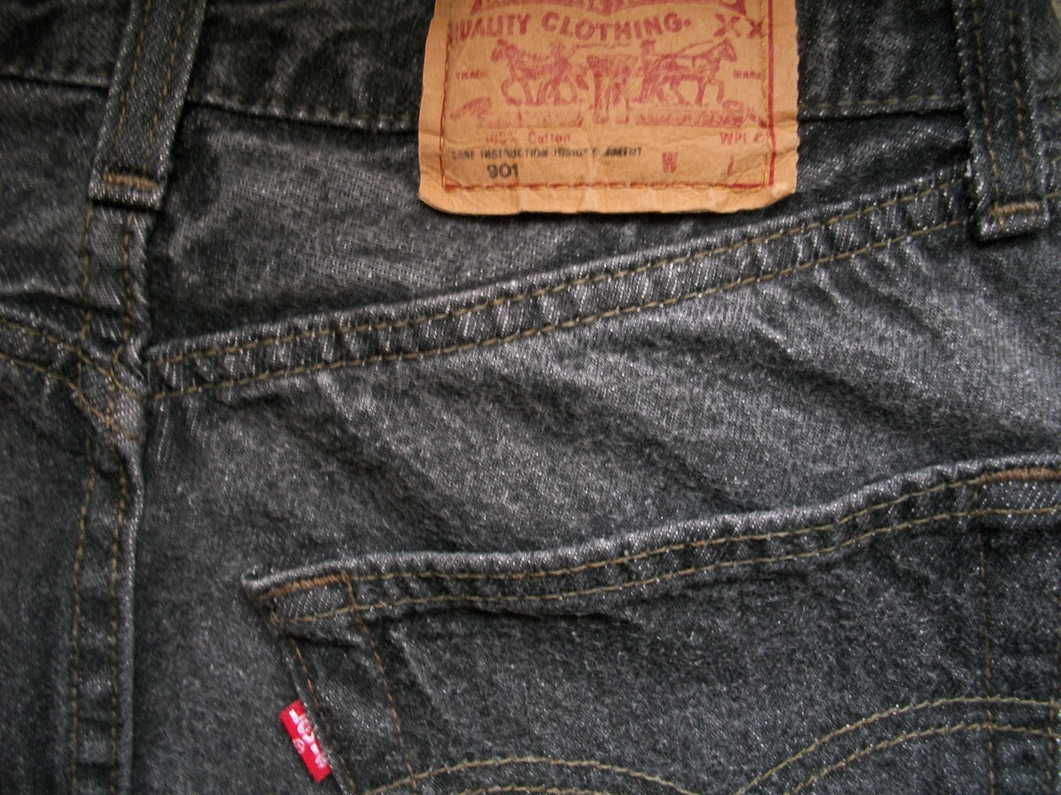 винтажные женские   mom джинсы Levis 901  USA  29-32 оригинал