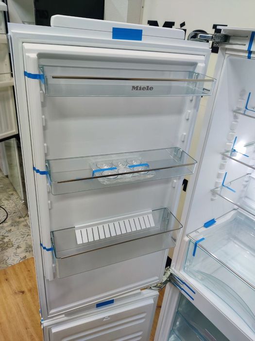 MIELE™ KF37233iD. Вбудований холодильник. Дотяжки. Виставка! 2020 рік