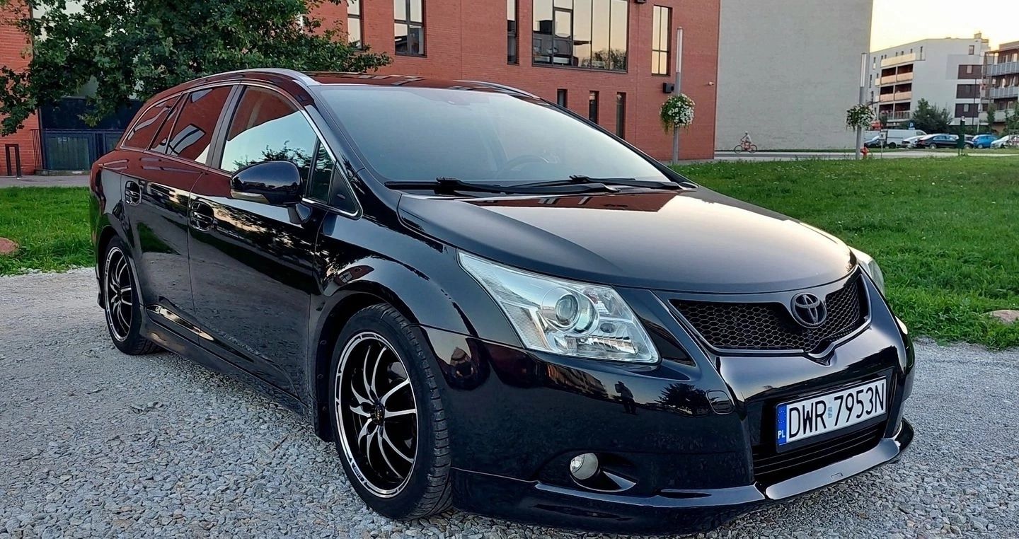 Toyota Avensis 2.0 Combi