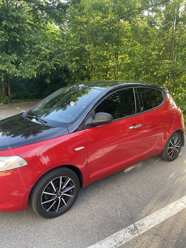Продам Lancia ypsilon 2012 р.в. 0,9 biturbo