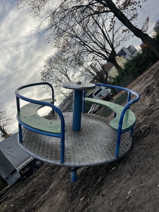 Karuzela na plac zabaw