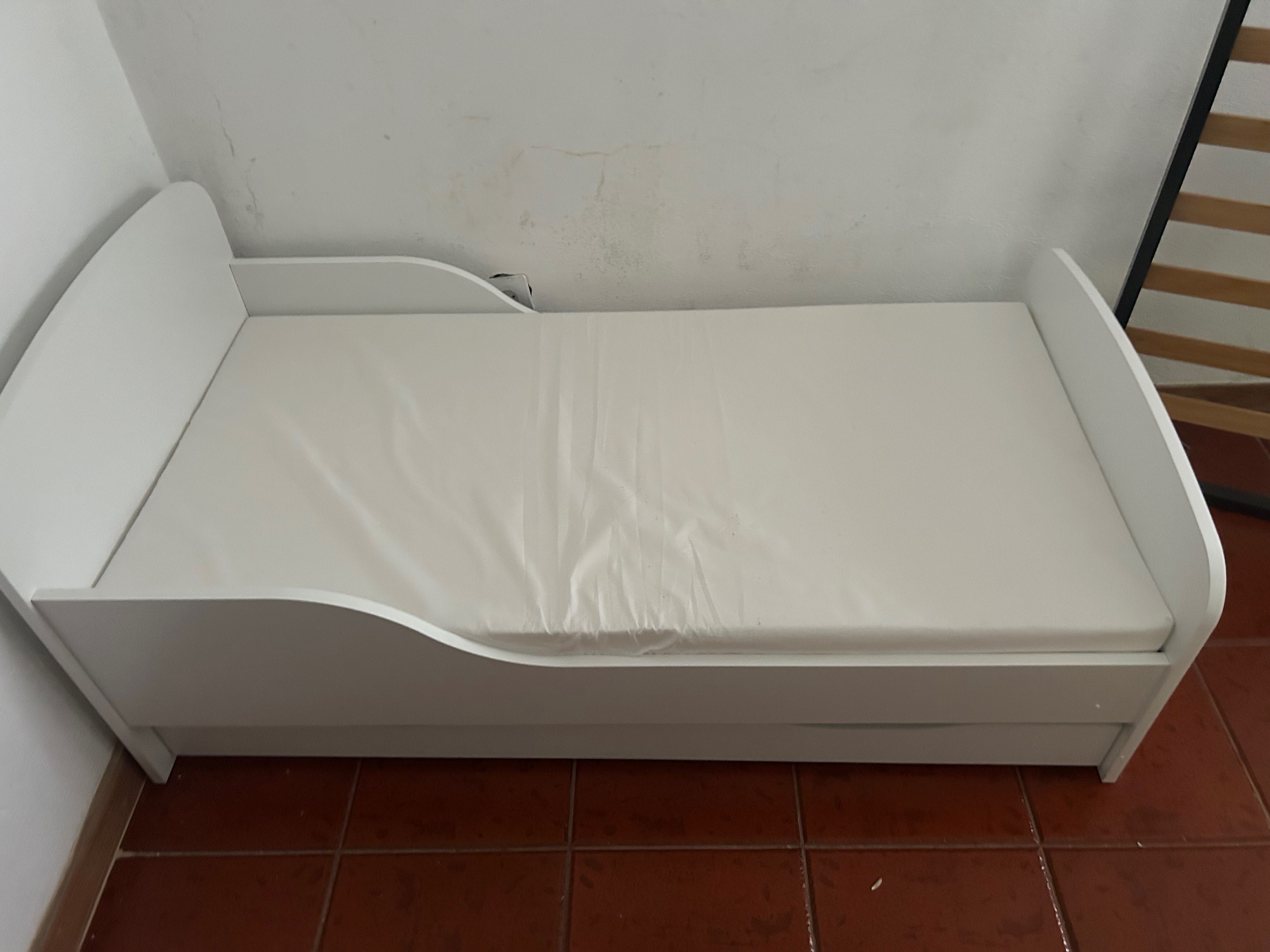 Cama de criança nunca usado