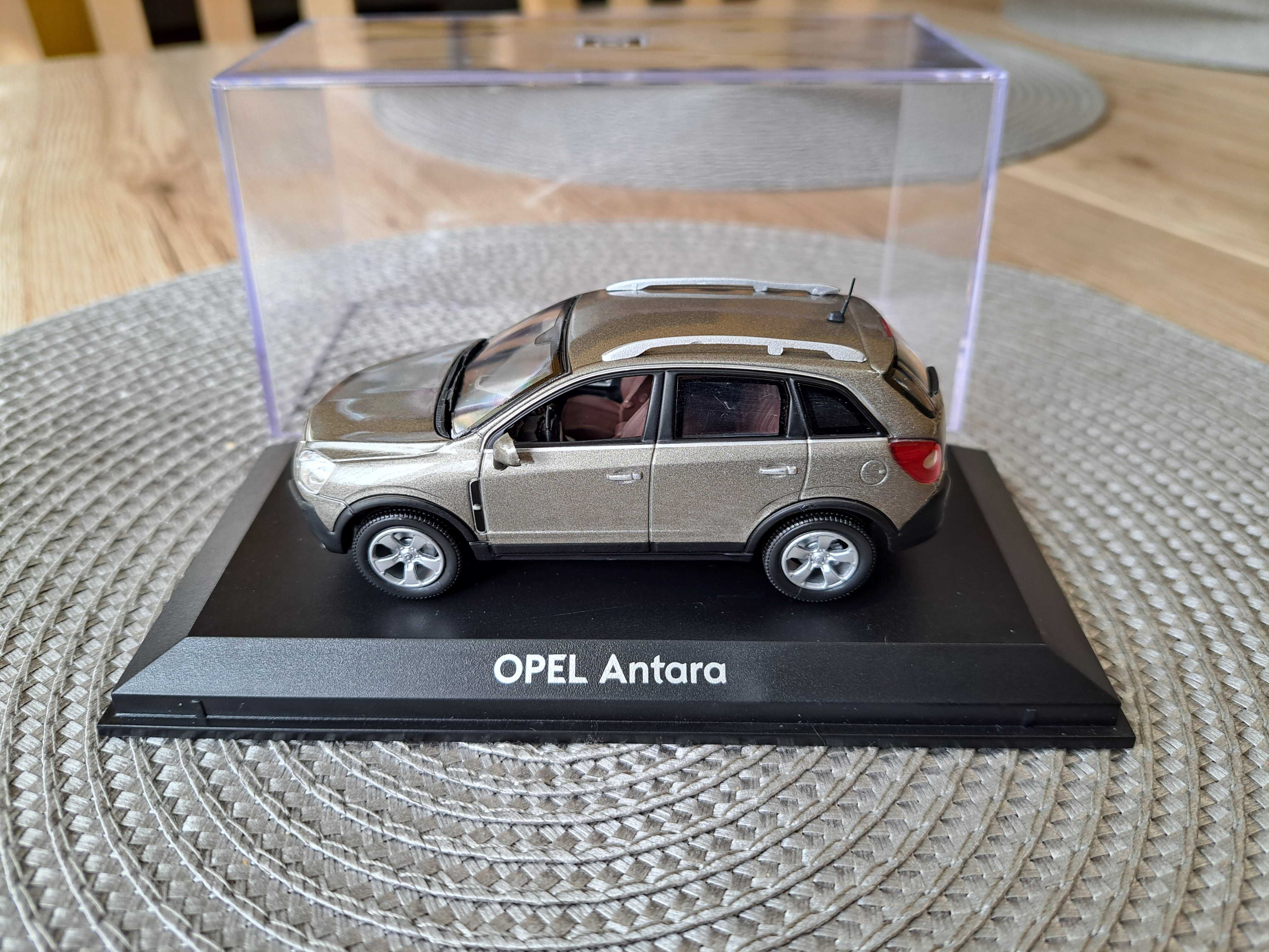 Opel Antara Norev 1:43