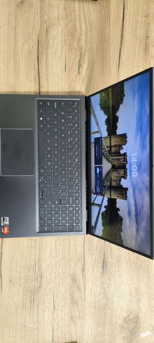 Laptop do pracy i nauki Dell Vostro 5515 16/512 GB NVMe Windows 11 Pro