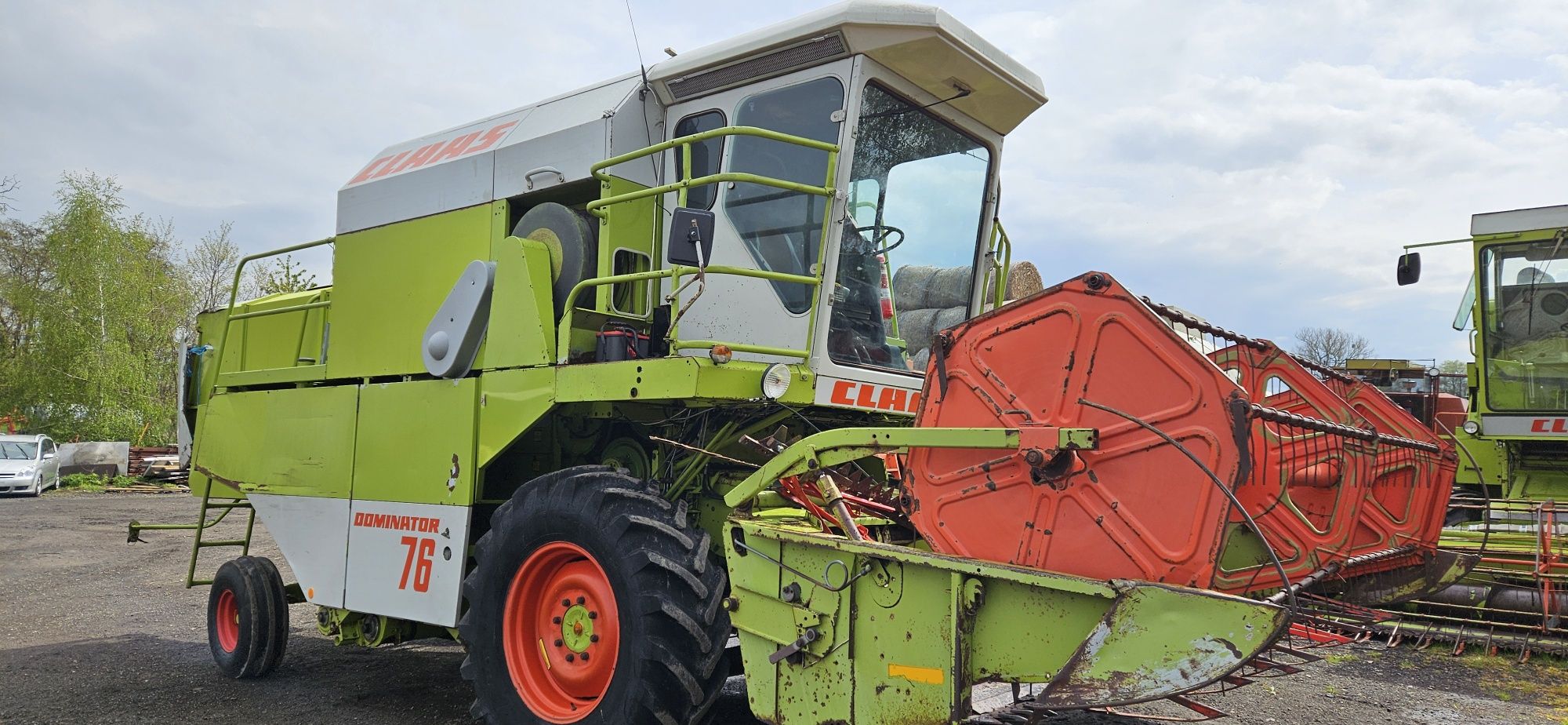 Claas Dominator 76