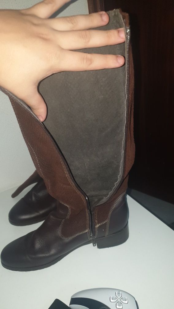 Botas de pele (marca desconhecida)
