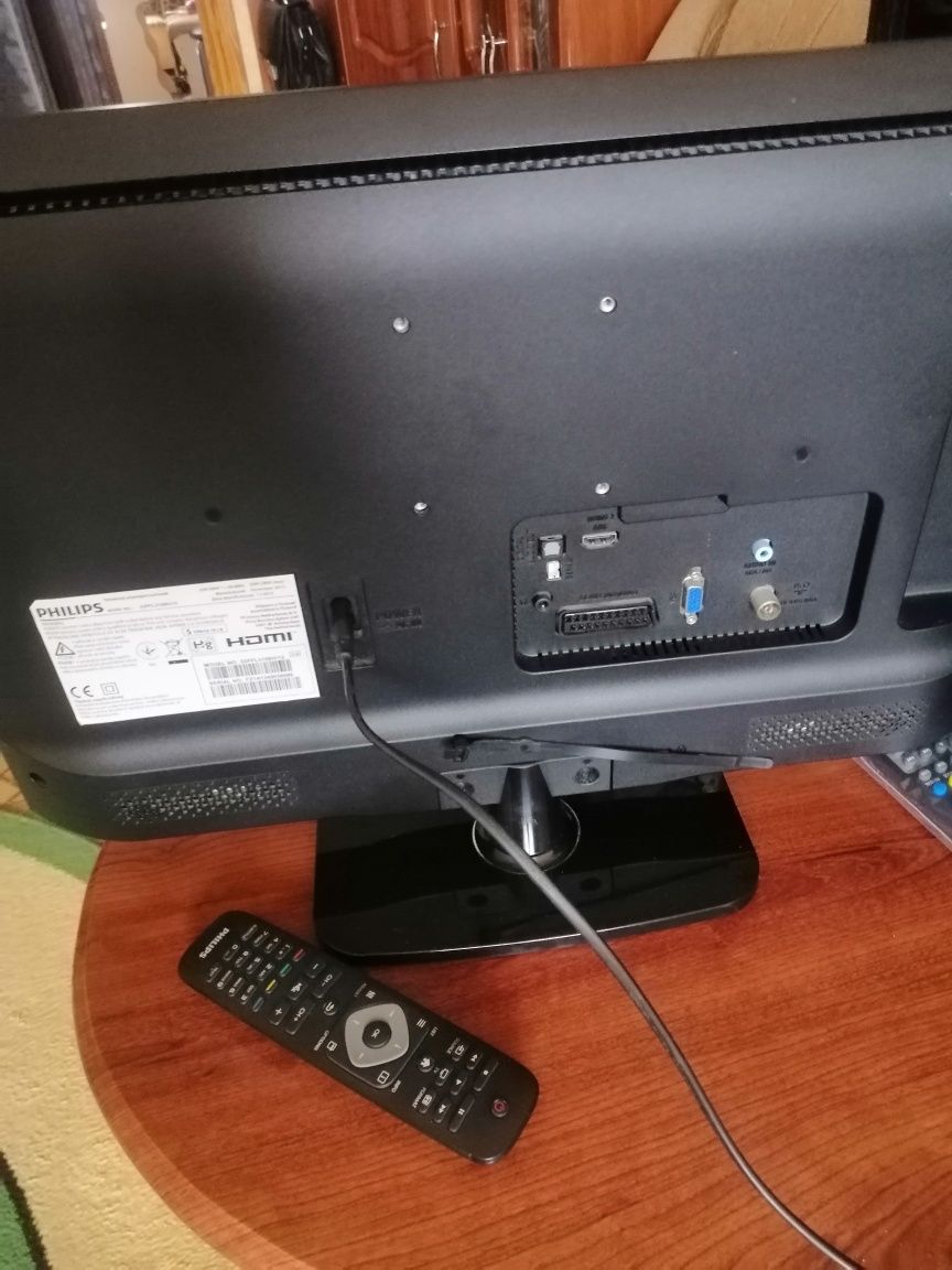 ЛСД ТВ LG Flatron M2262D