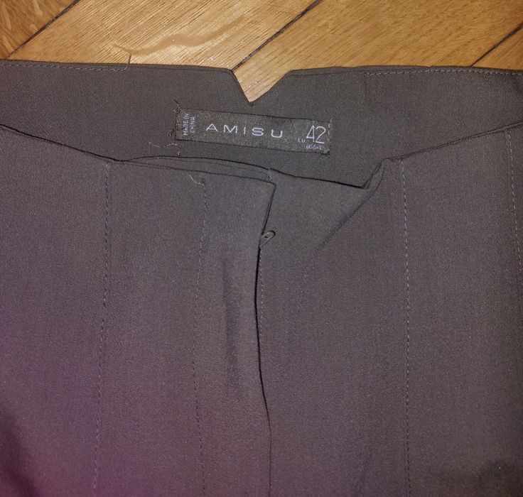 Spodnie damskie cygaretki New Yorker