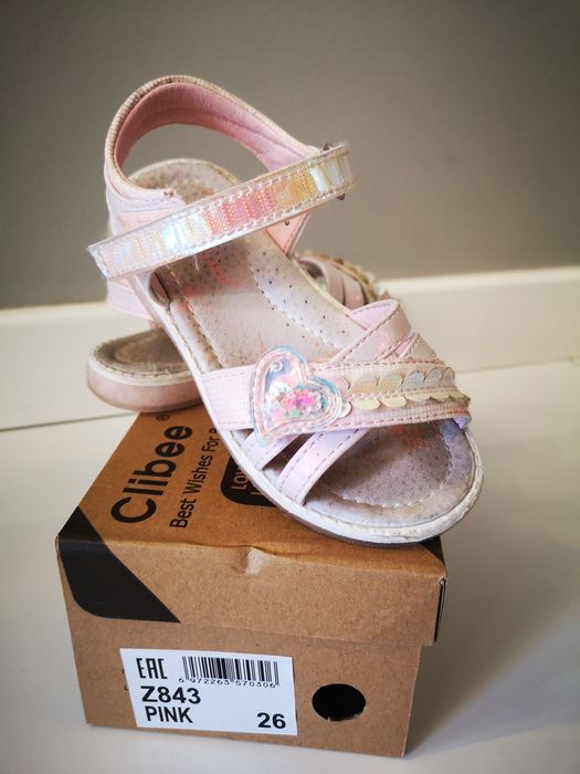 Sandałki dla dziewczynki firmy Clibee 26