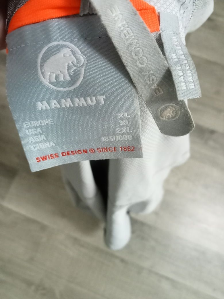 Фирменная оригинальная куртка - ветровка бренда Mammut оригинал