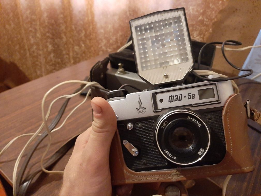 Фотоапарат ФЕД 5В. Вспишка Чайка