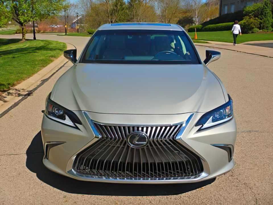 2021 Lexus ES 250