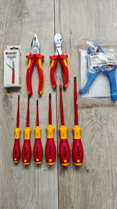 Zestaw narzędzi elektrycznych.