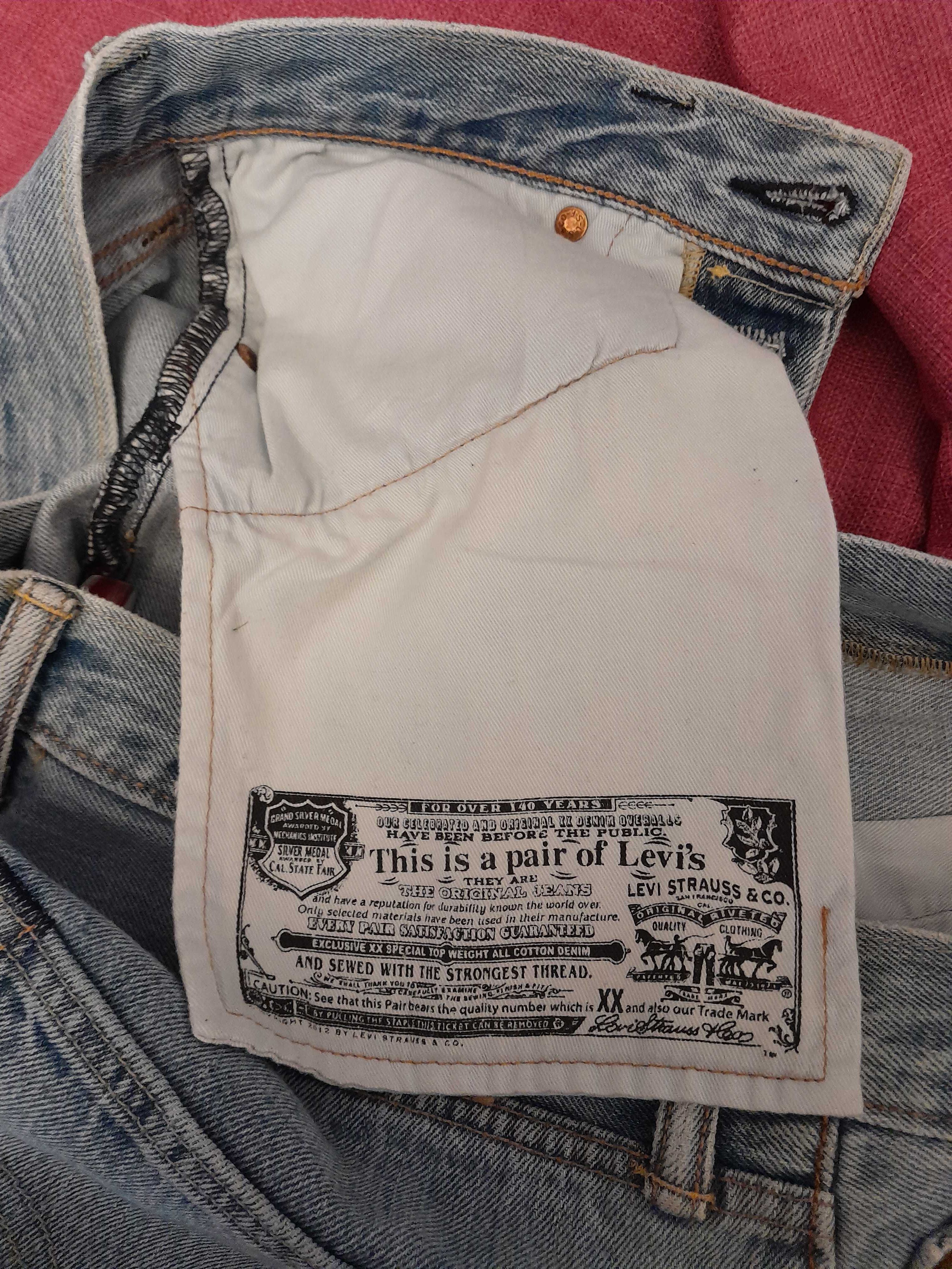 Calças de ganga  para homem, da Levis Strauss