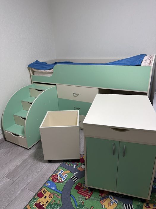 Продам кровать(ліжко) горіще в ідеальному стані.