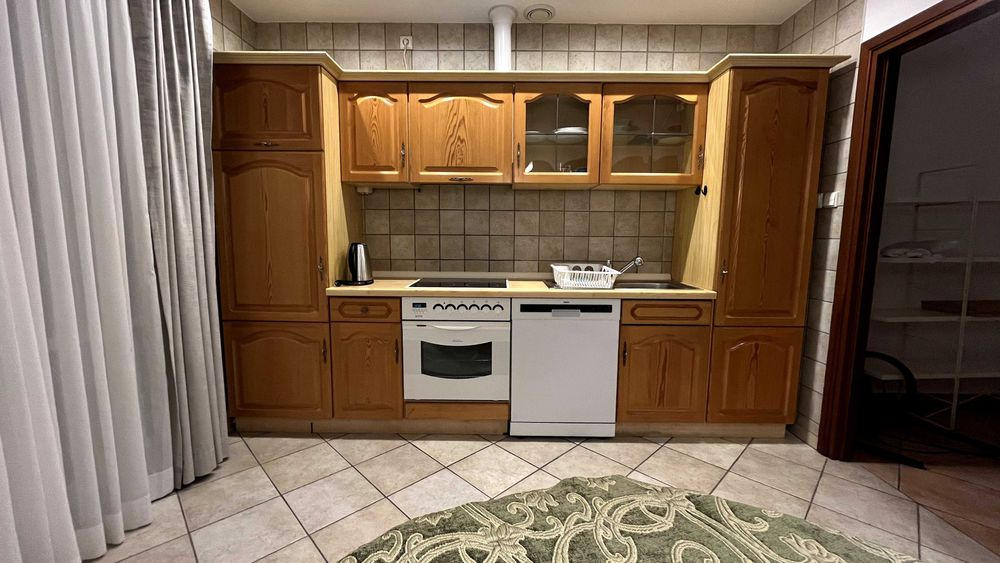 Używana kuchnia 3mx2m fronty drewniane