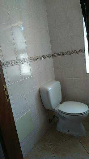 Quarto individual em Gambelas para rapariga estudante