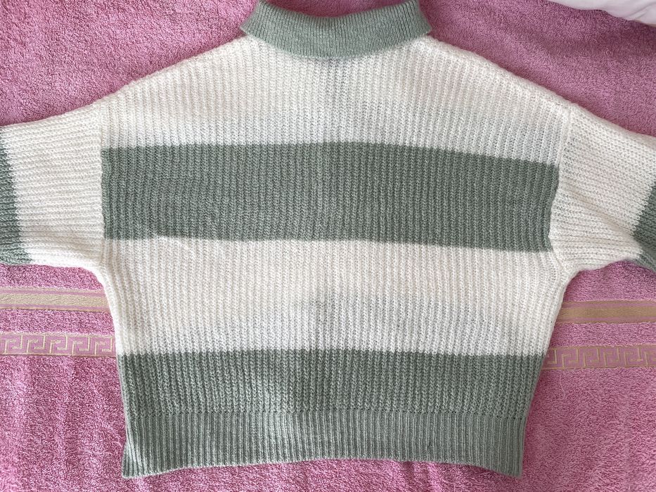 Кофта в Ідеальному стані В полоску house на зиму весну осінь