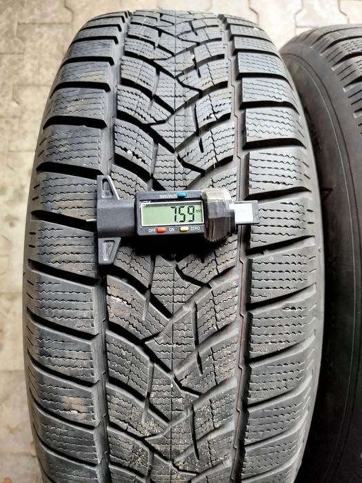 Opony zimowe 235/65r 17 Dunlop