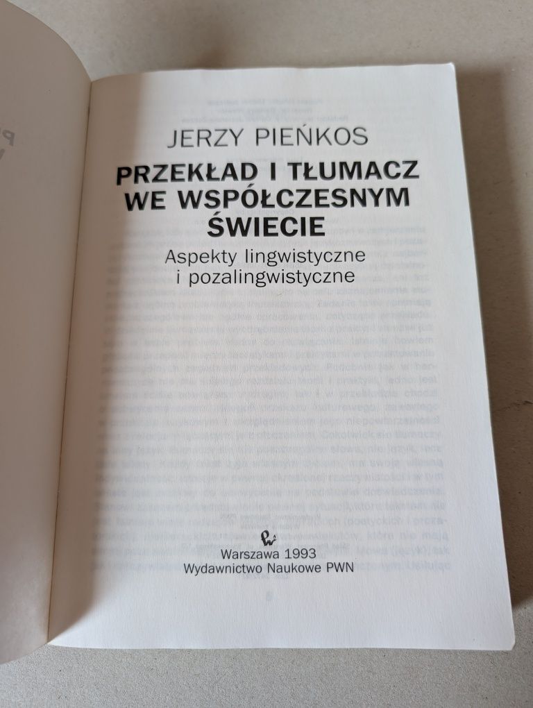 PIEŃKOS - Przekład i Tłumacz we współczesnym świecie - PWN - 1993
