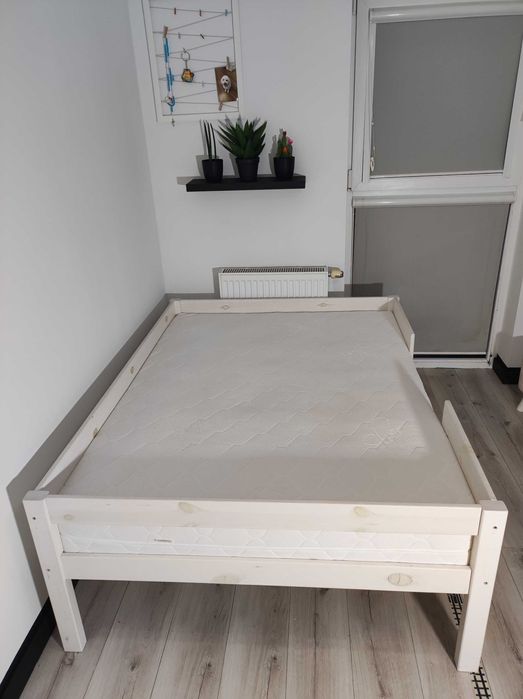 Łóżko z materacem 120x160