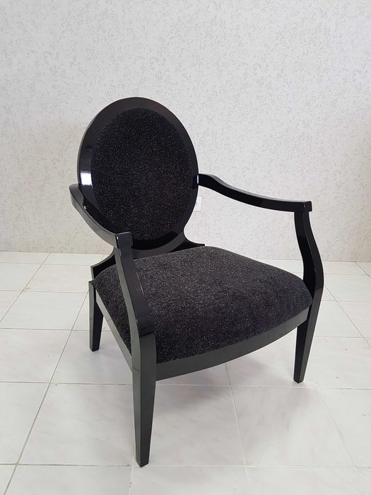 Cadeirão INFANTE em Lacado Preto Brilho