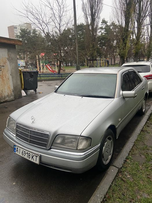 Mersedes e202, dizel