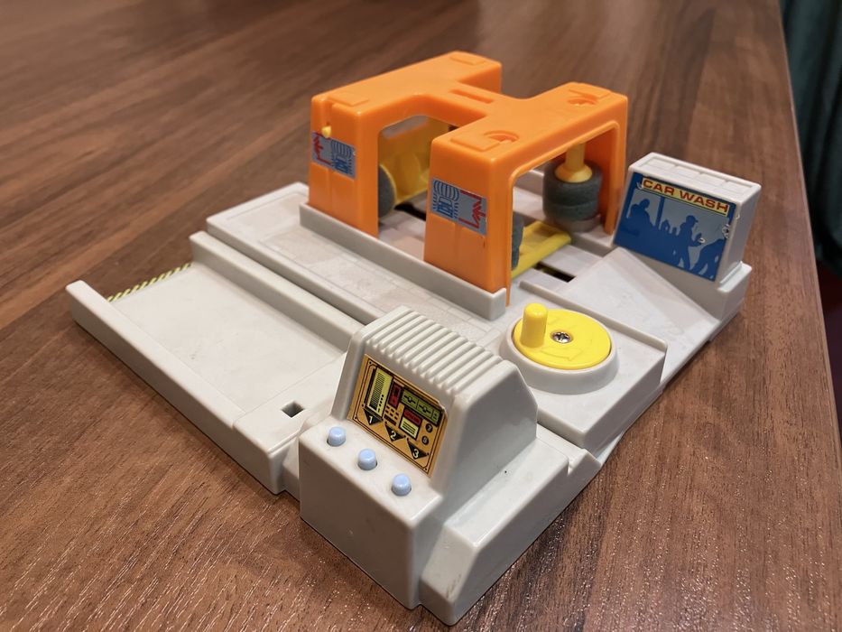 Matchbox Motorcity Car Wash 1992
