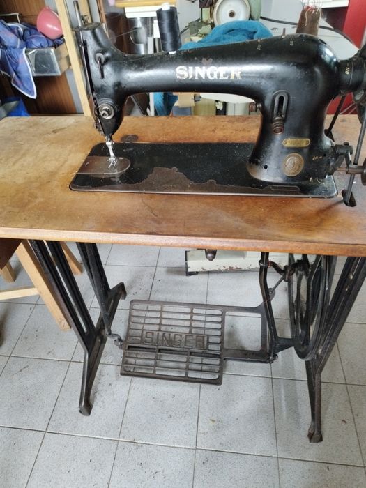 Máquina de costura Singer 1950 ... 150€