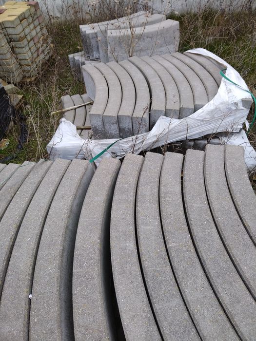 Obrzeże betonowe Łukowe 8 cm x 25