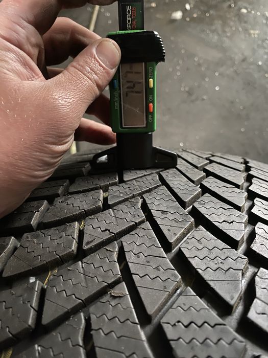 225/50/R18 Bridgestone Blizzak LM005