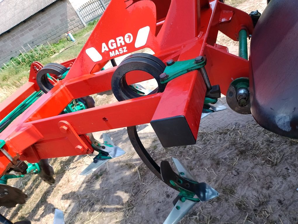 Prasa rolującą sipma farma plus agregat ścierniskowy