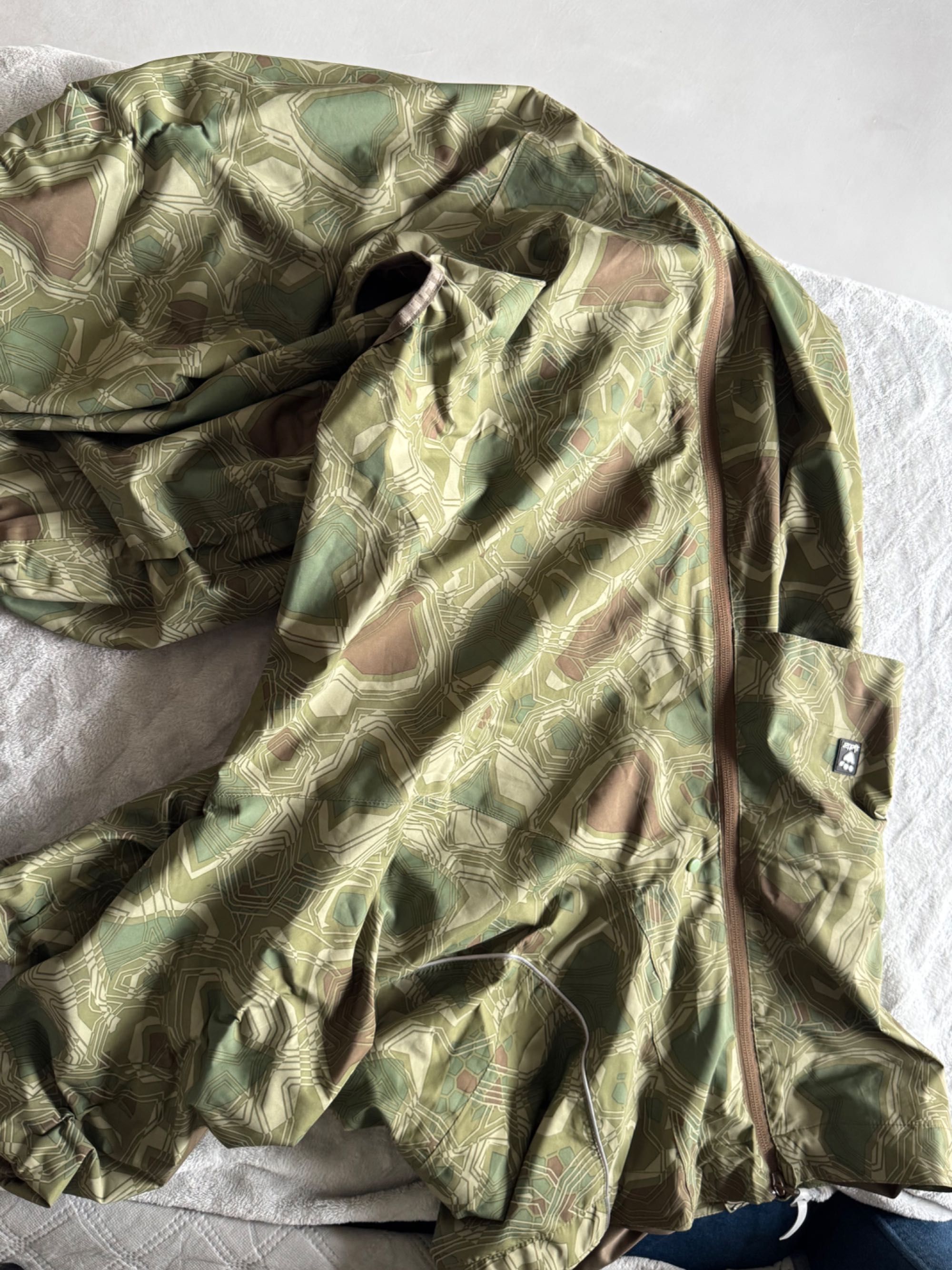 Płaszcz dla psa wodoodporny HURTTA DOWNPOUR SUIT rozmiar 70 cm