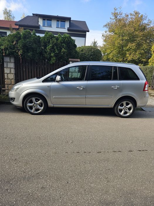 Opel Zafira B automat 1.8 140KM 7-osobowa